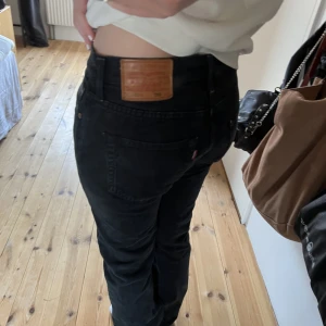 Levis jeans - Snygga Levis jeans i nytt skick. Storlek W30 L32. Jag är 163cm.