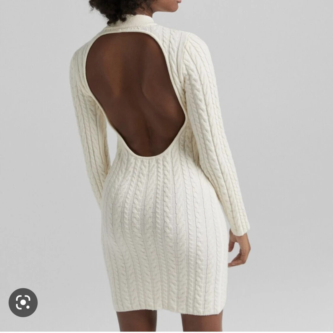 Backless stickad klänning från bershka