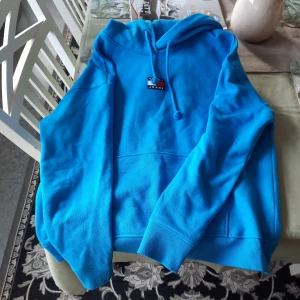 Tommy jeans hoodie stl M - Oanvänd hoodie.
