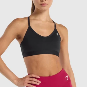 Gymshark sport bh - Sport bh från gymshark i storlek M. Säljer då den är för liten. Knappt använd. Frakt tillkommer! 