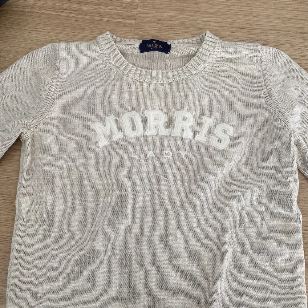 Jätte fin morris tröja ifrån kollektionen Morris Lady , Storlek M men passar mig perfekt som har ungefär XS . Nypris 499 pris kan diskuteras. Köpare står för frakt . Tröjor & Koftor.