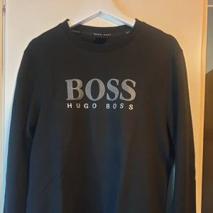 Hugo boss tröja  - Toppskick knappt använd