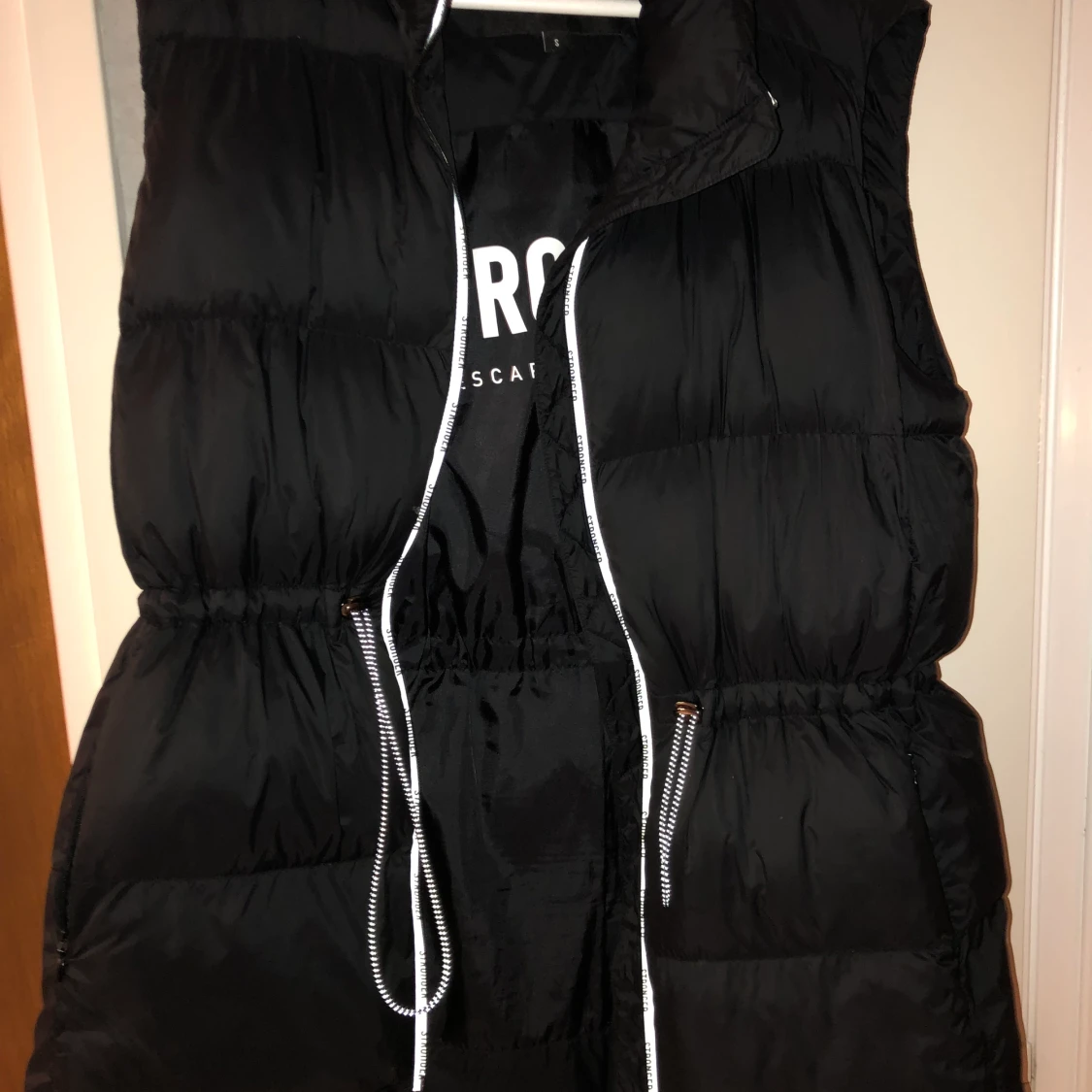 Stronger väst väldigt populär och snygg stl S 