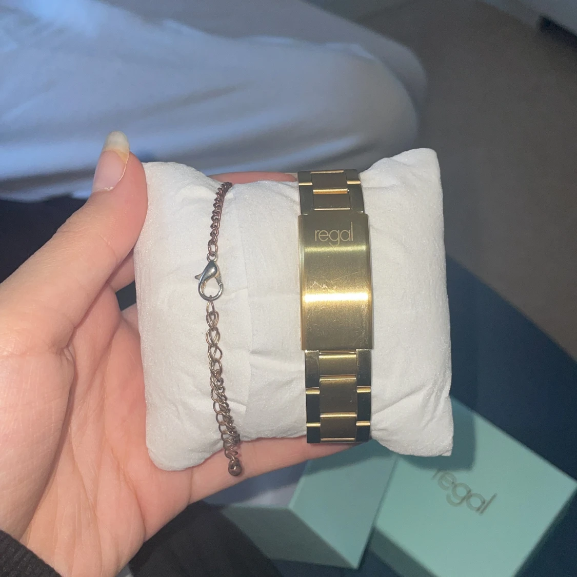 Guld klocka&Arm band  - 90