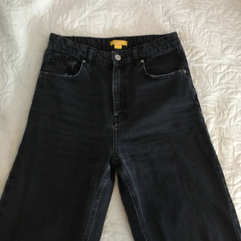 Svart Gina jeans - Gina Tricot | Plick Second Hand