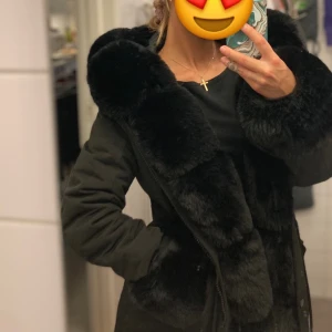 Päls kappa  - Jacka med päls 