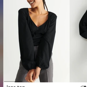 Tröja från Ginatricot - Svart gullig tröja/topp från Ginatricot. Aldrig använd men saknar prislapp så därför det låga priset