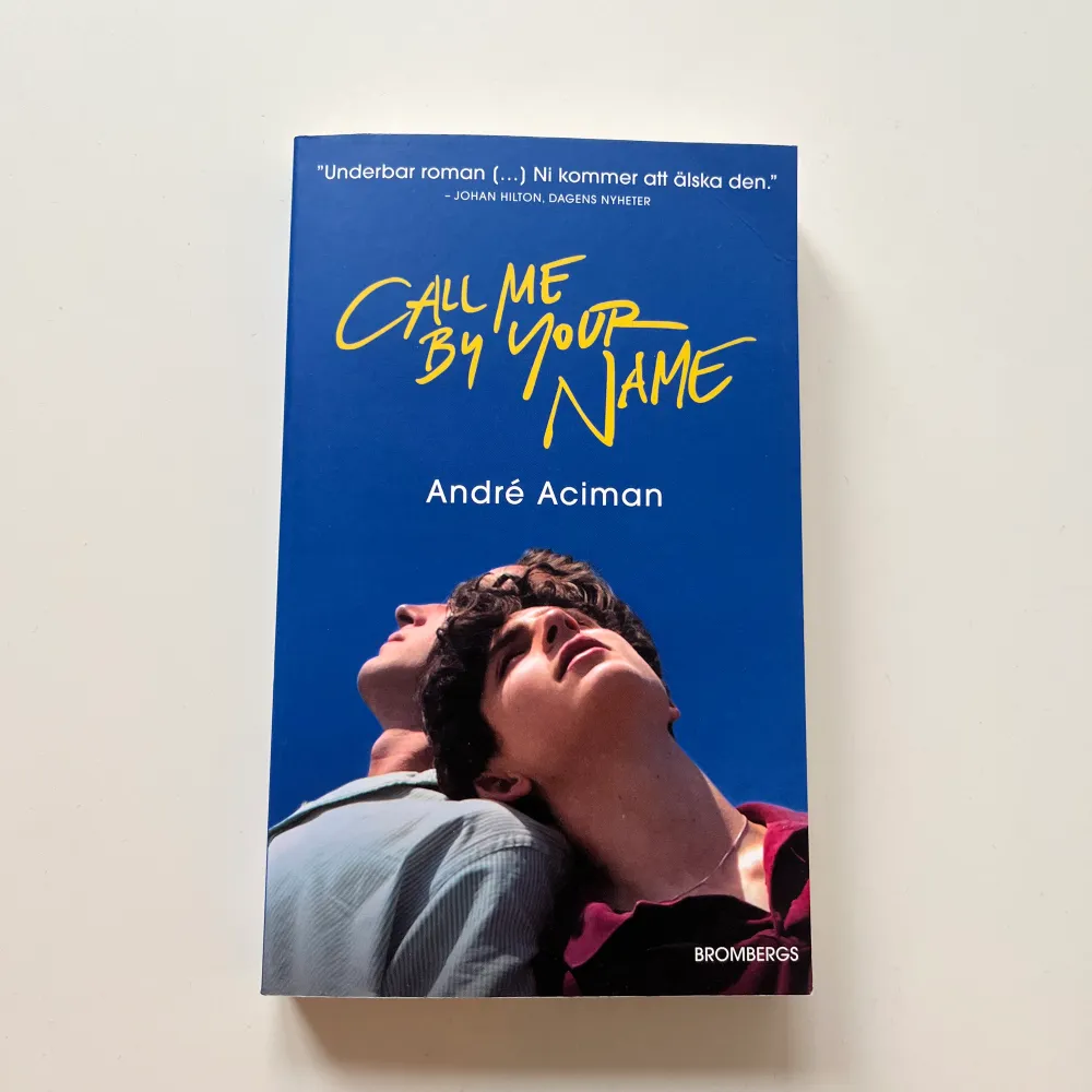 Säljer denna populära bok ”Call me by your name” av André Aciman skriven på svenska🫶 Nyskick!. Övrigt.