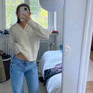 CreamTröja  - Cream/off white tröja, mjukt material, bra skick 