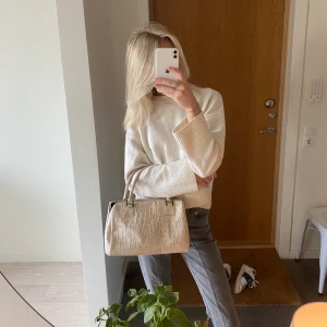 Väska - Sjukt snygg väska, perfekt som skolväska 