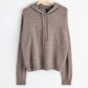 Stickad hoodie  - Stickad hoodie från Lindex i nyskick, storlek S 😇