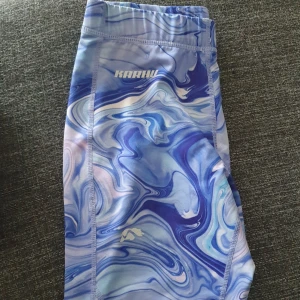 Karhu - Träningsbyxor storlek 160 endast provade