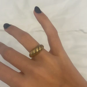 Ring - Fin ring tror det e storlek 17