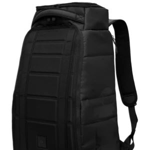 Douchebag 30l -  “The ström 30l” Backpack från Douchebag. Köpt i April 2022, Använd men i fint skick. Stor och rymlig med bra förvaringsfickor. 
