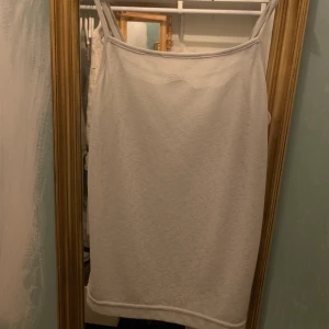 Ljusblått genomskinlig linne - Snygg och coolt Ljusblått genomskinlig linne