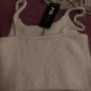 Vit linne  - Säljer detta linne mys material sitter as bra på.