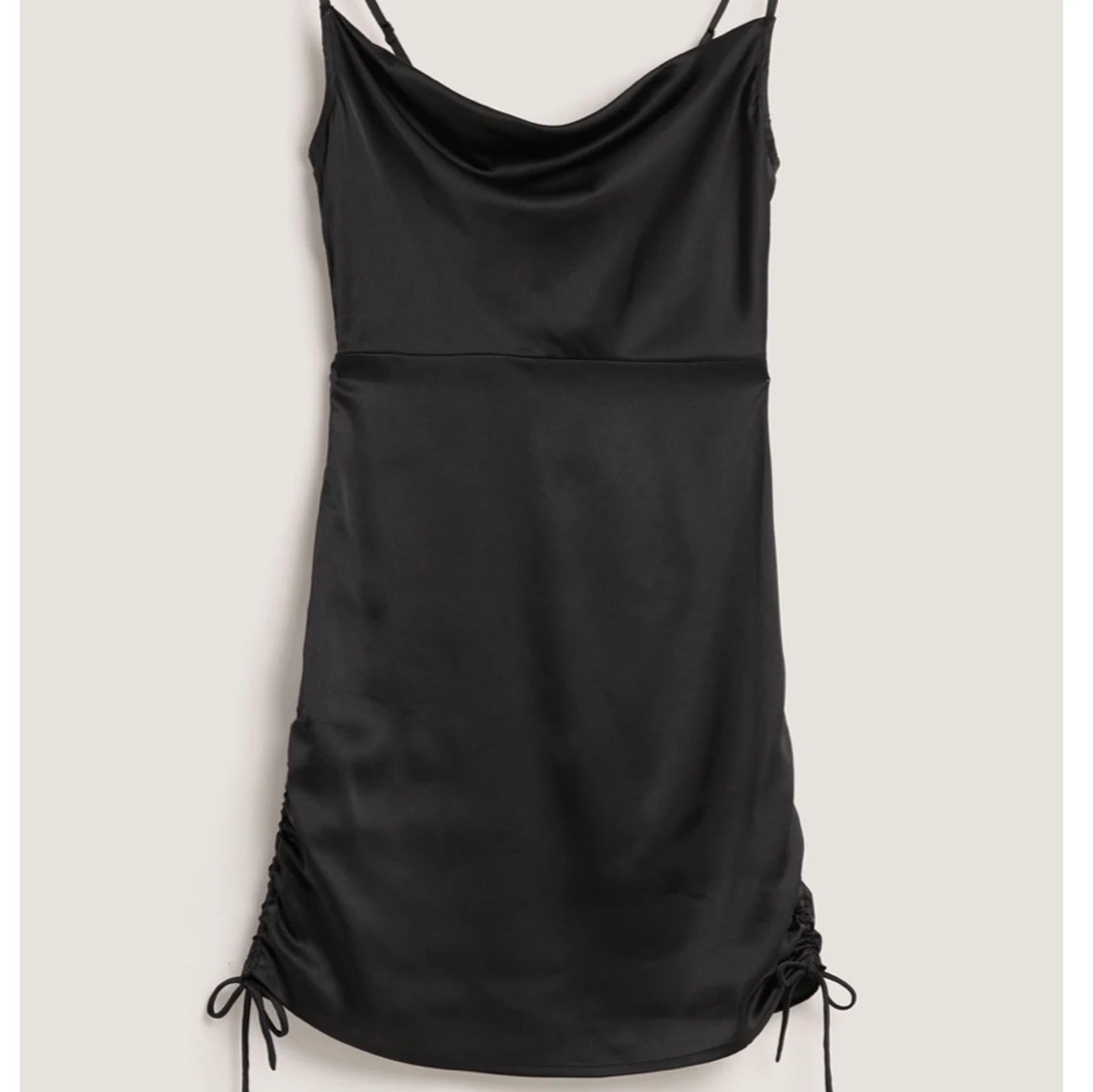 Satin vattenfallklänningen - 91