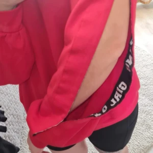 Sweatshirt  - Tröja från affär i Estland. 