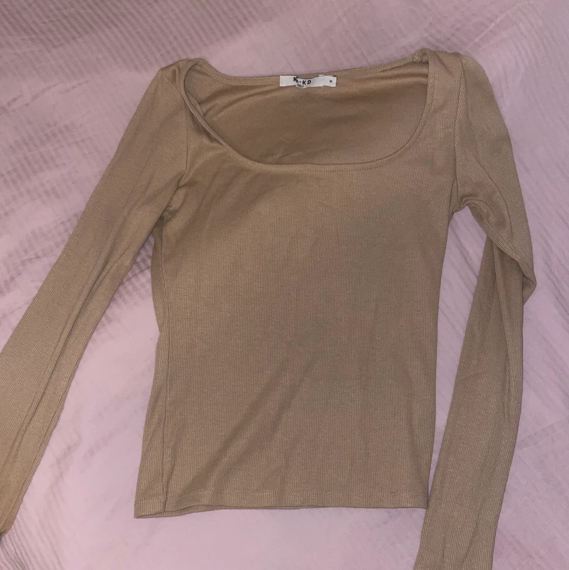Beige topp från NAKD - 90