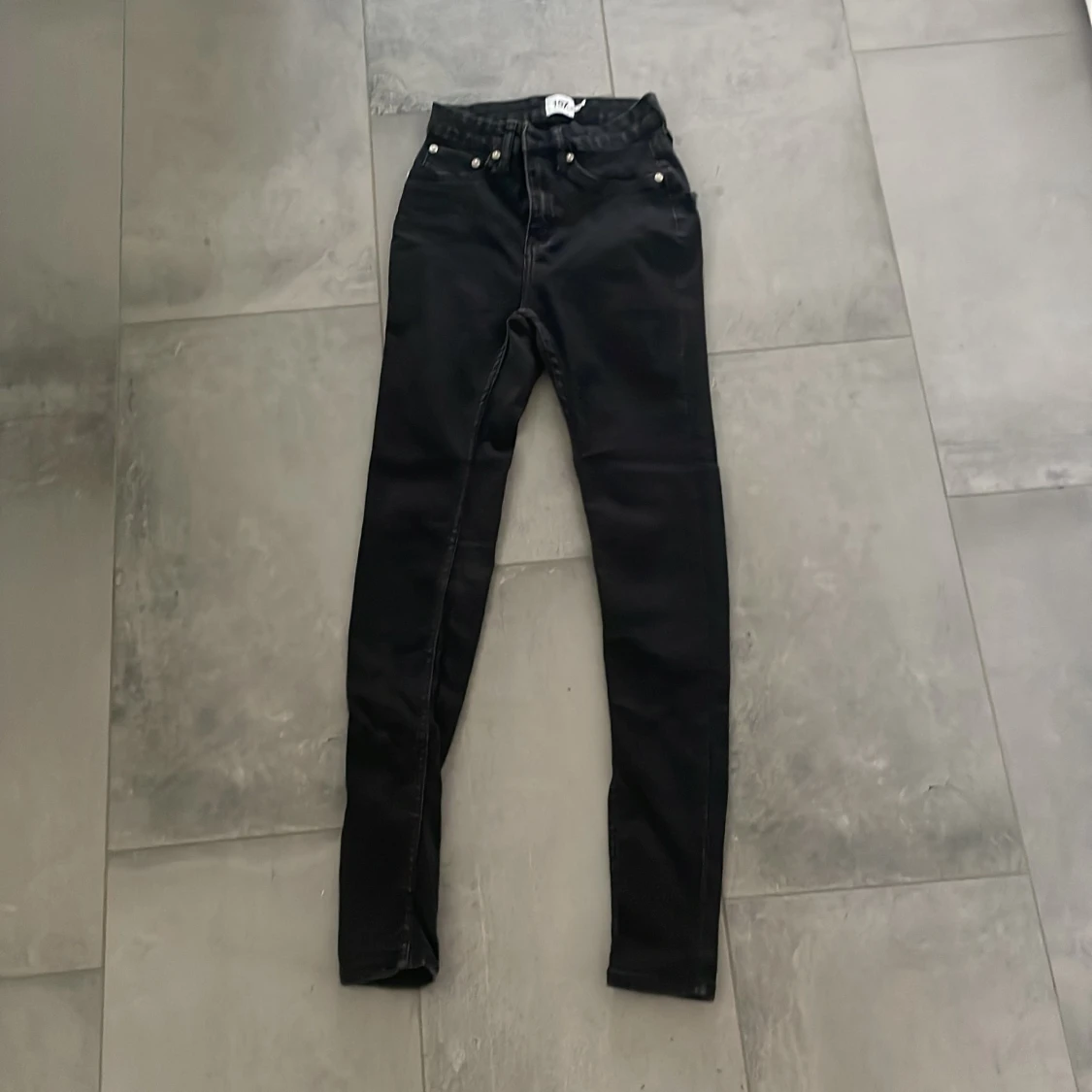 Svarta skinnyjeans