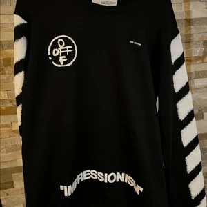 Off-white tröja - Off-white tröja finns i alla storlekar möts endast i gbg annars frakt 