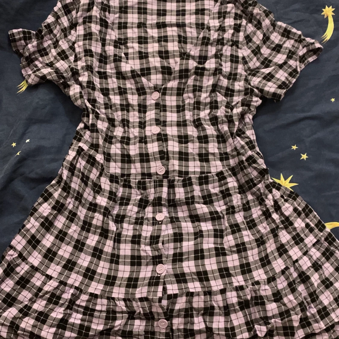 Rutig lila klänning 💟 M