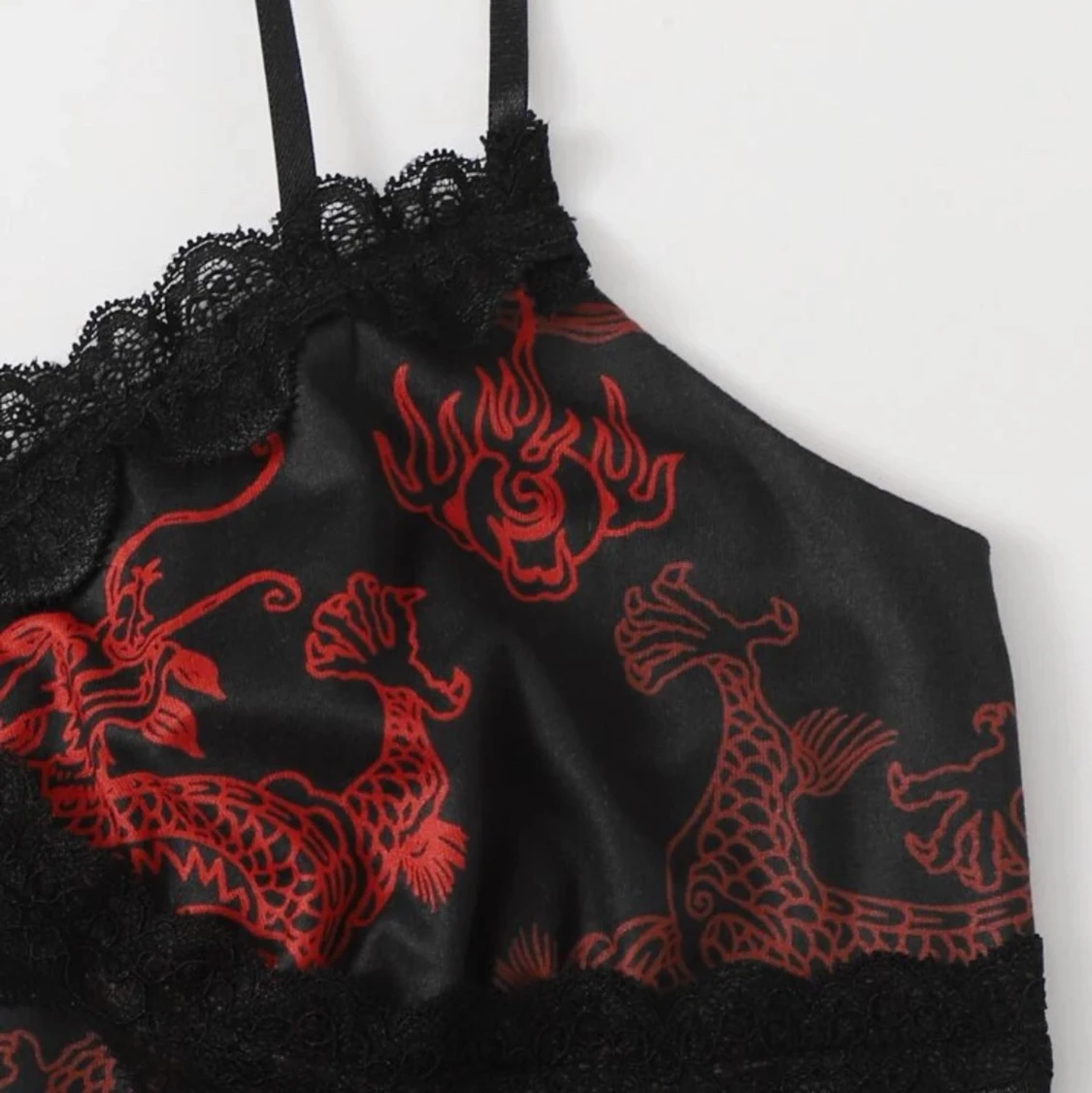 svart röd drake🐉topp  - 91