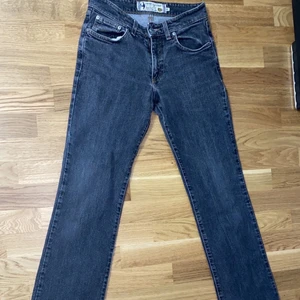 Crocked Jeans - Använt dom bara 1-3 gånger.