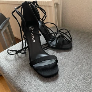 klackskor med snörning, svarta, storlek:36 - Dem var för stora för mig så är aldrig använda