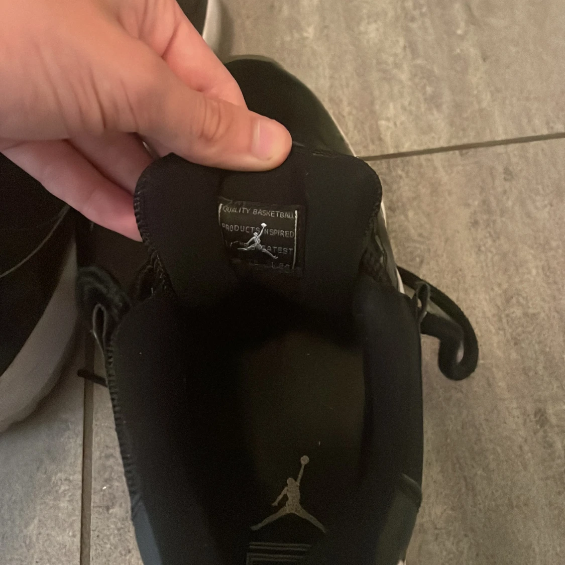 Jordan 11 black retro - 91