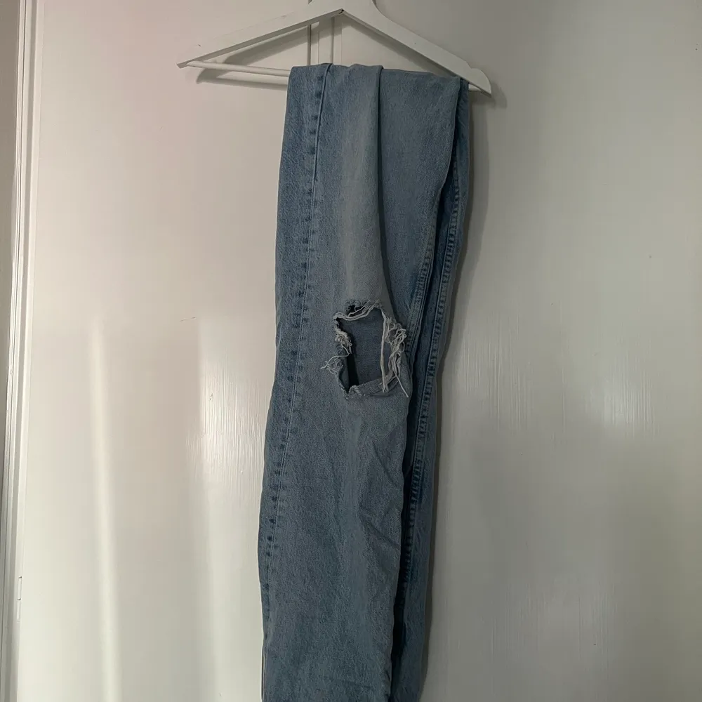 Köpta på Gina tricot stl 34 Raka jeans . Jeans & Byxor.