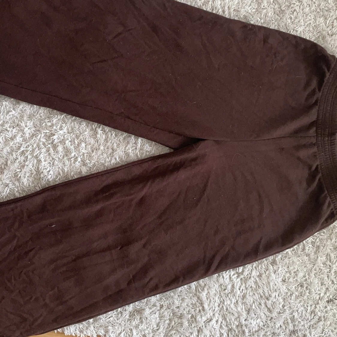 Bruna mjukisbyxor från H&M  - 91