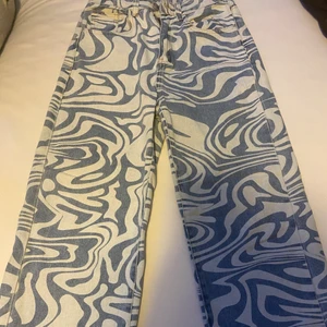 Jeans  - Använt fåtals gånger. Storlek XS från SHEIN. 