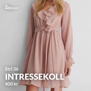Intressekoll - Supergullig klänning från nakd i färgen gammelrosa, använd 1 gång💗