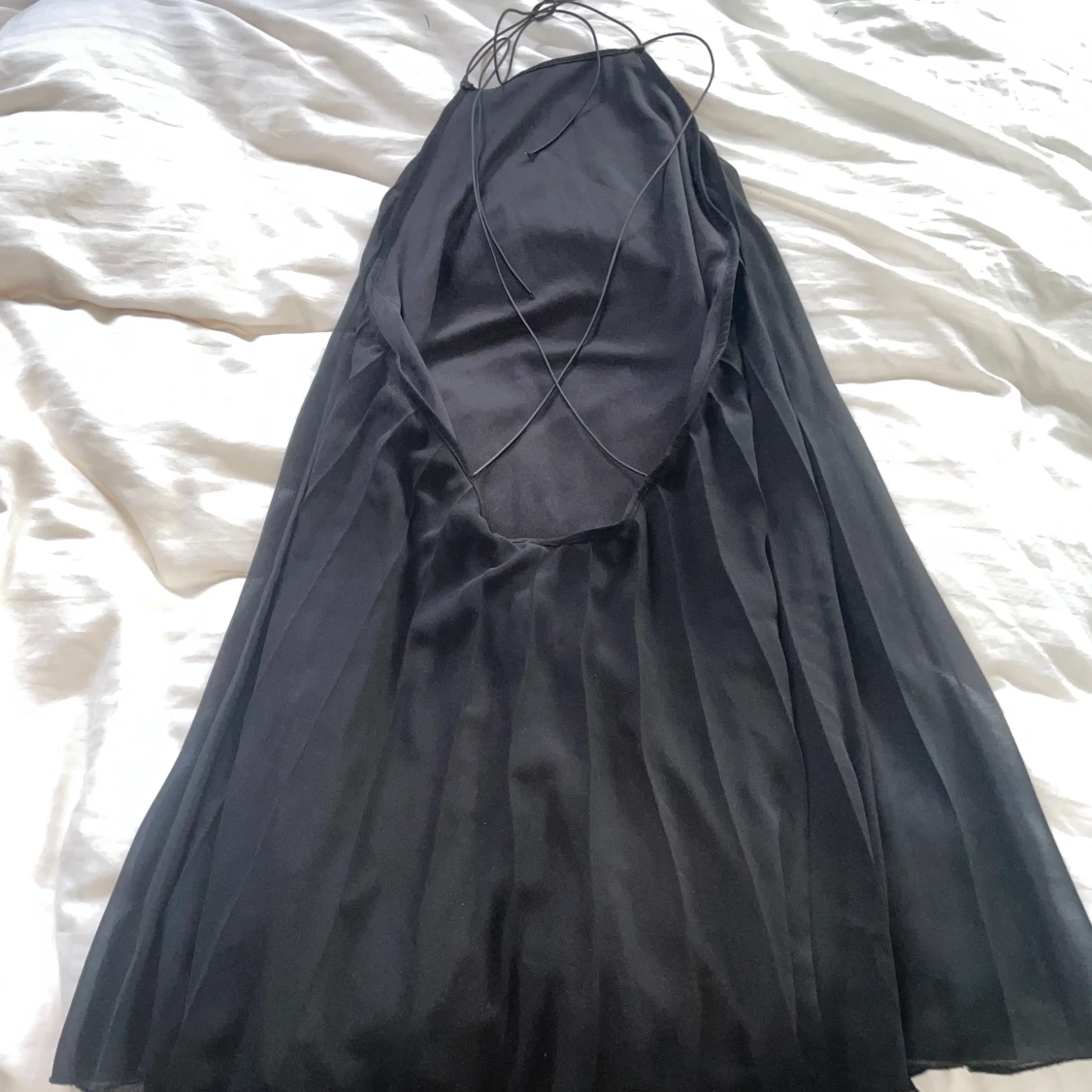 Klänning med öppen rygg - 91