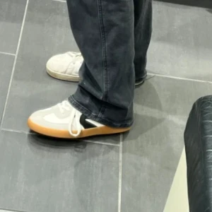 Snygga skor - Super snygga skor från dinsko, aldrig använda då jag råkade köpa fel storlek!🤍