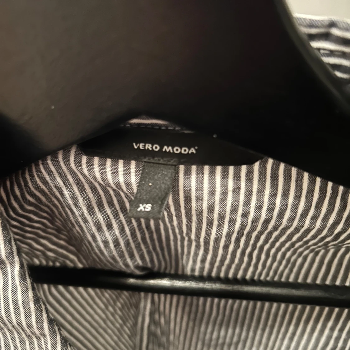 Randig skjortklänning från Vero Moda - 2