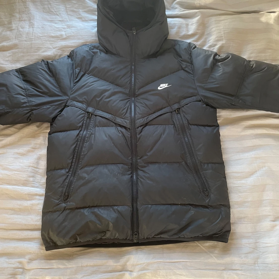 Svart pufferjacka från Nike - 2