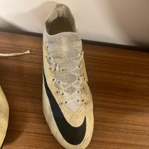 Nike skor dåligt skick - Slitna