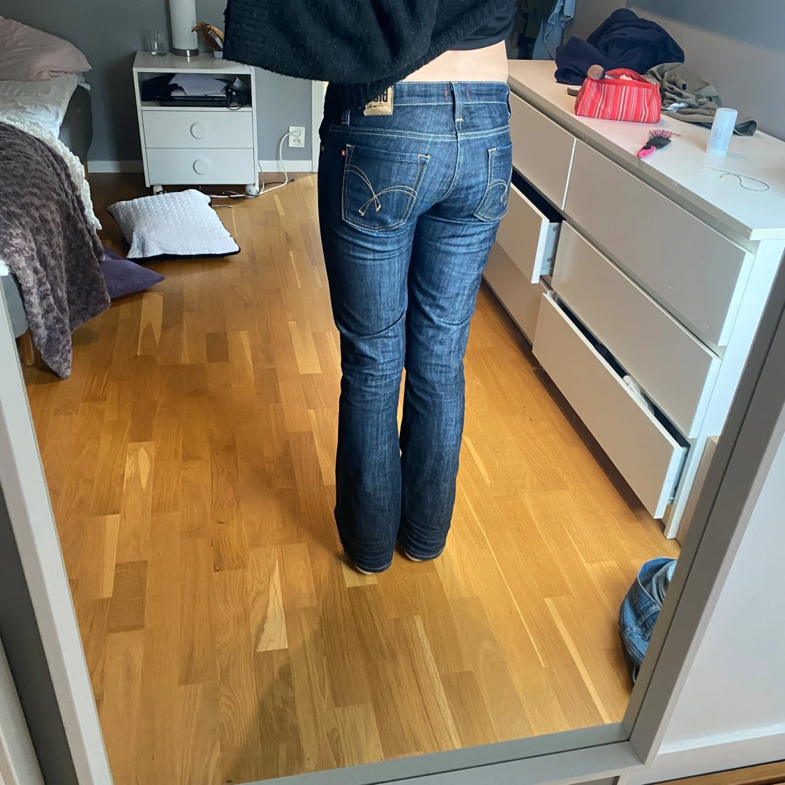 Mörkblå lowwaist jeans  - 3