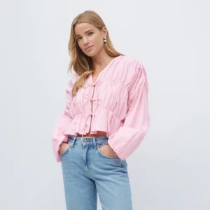 Rosa blus - Superfin oanvänd blus från ginatricot! Nypris 399☺️