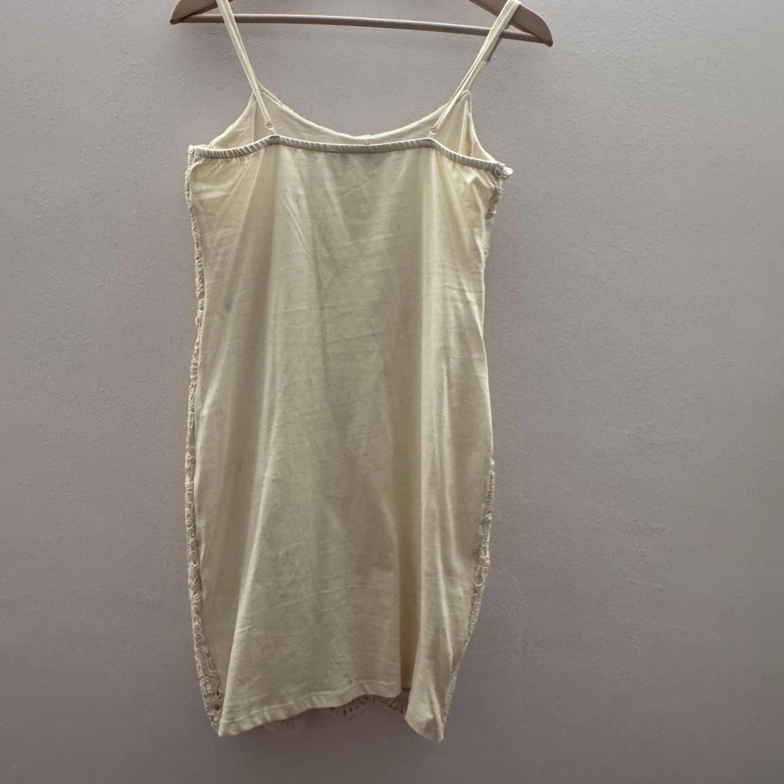 Beige virkad klänning - 2