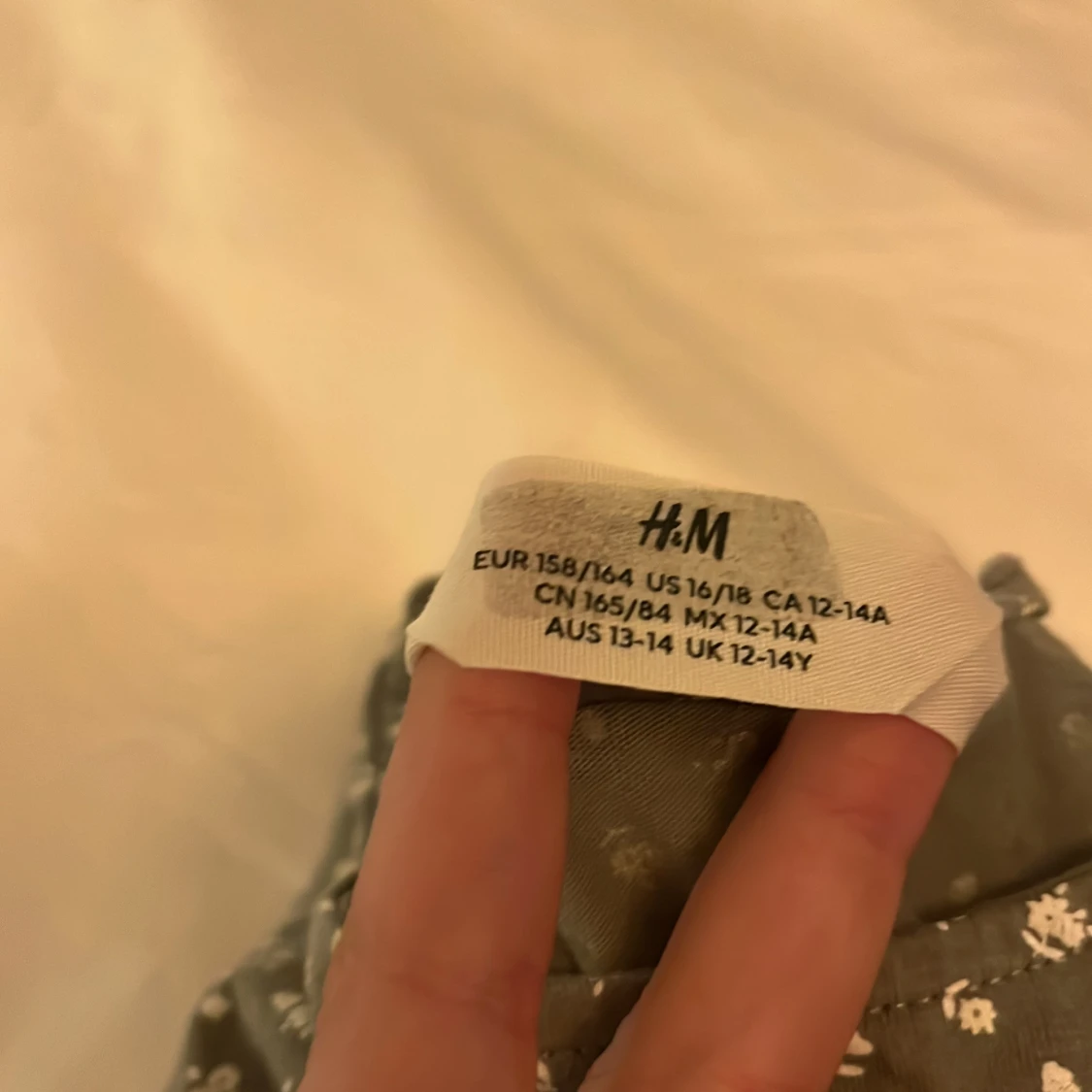 Blommig klänning från H&M - 1