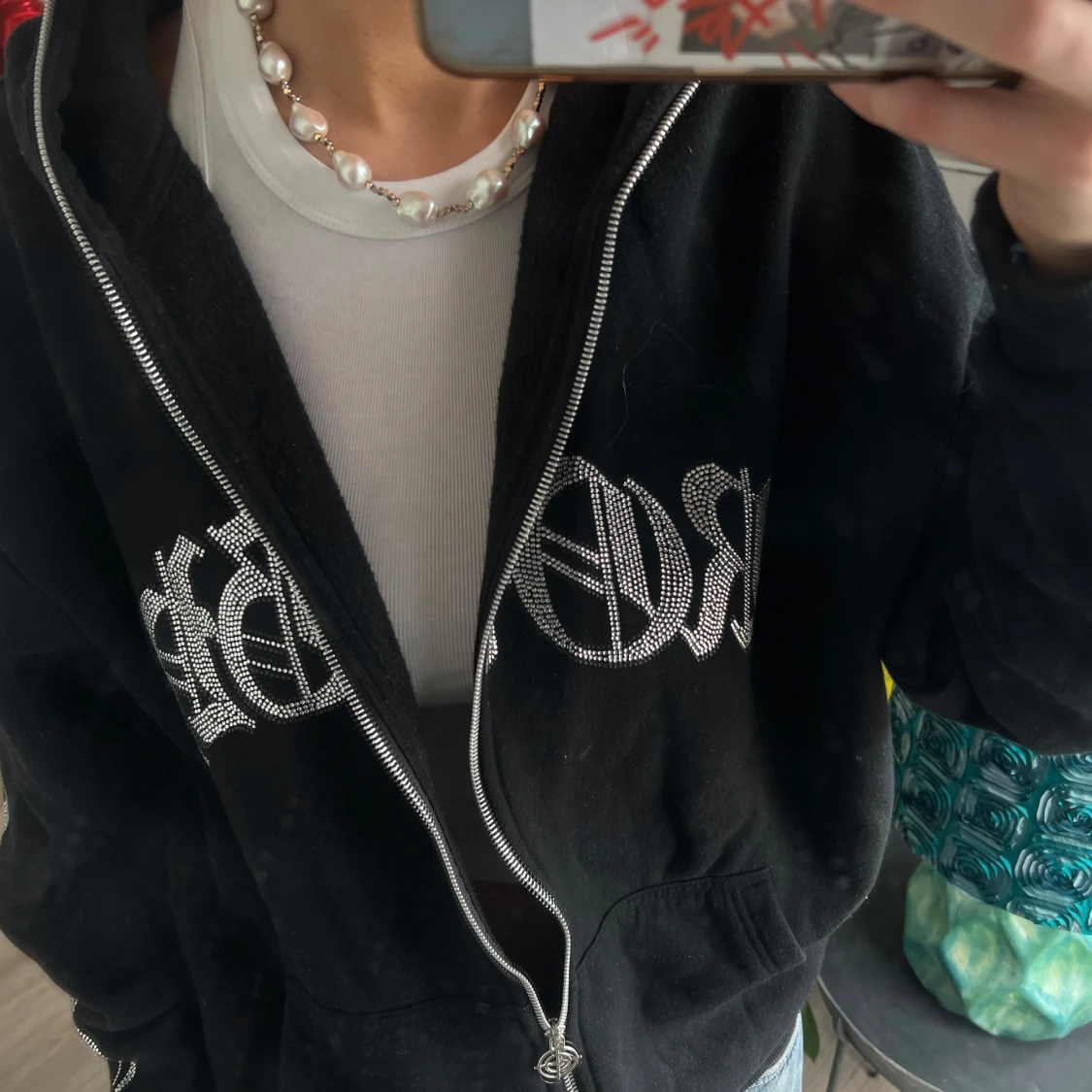 Svart zipup hoodie  - 1