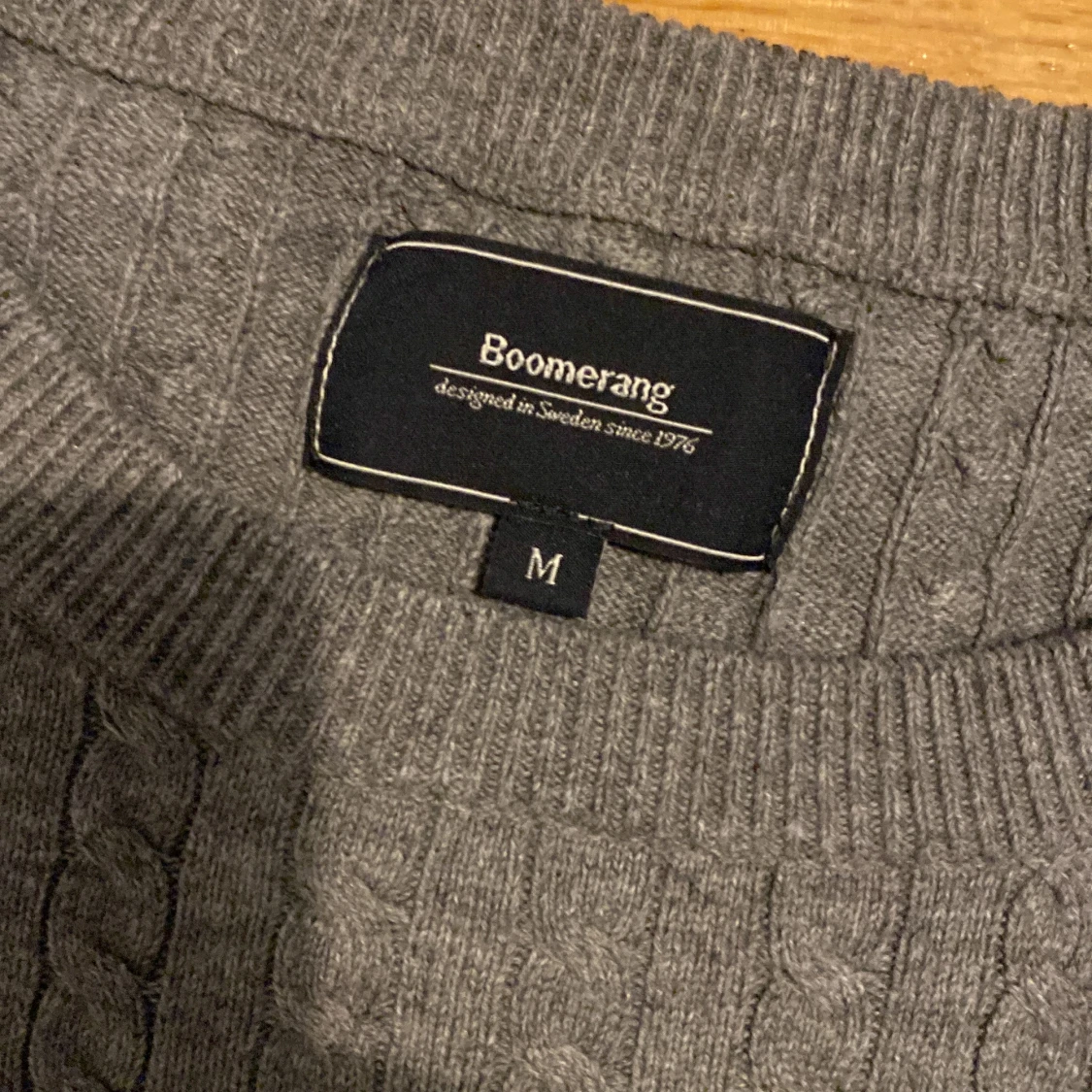 Grå kabelstickad tröja Boomerang - 1