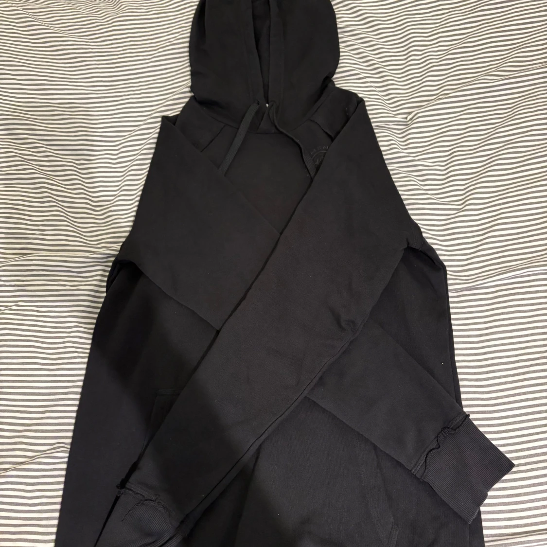 Svart hoodie från Gymshark M - 1