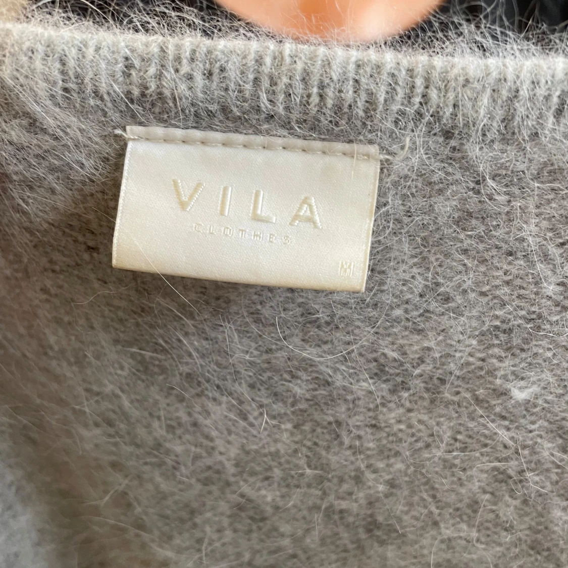 Ljusgrå lång kofta från Vila - 2