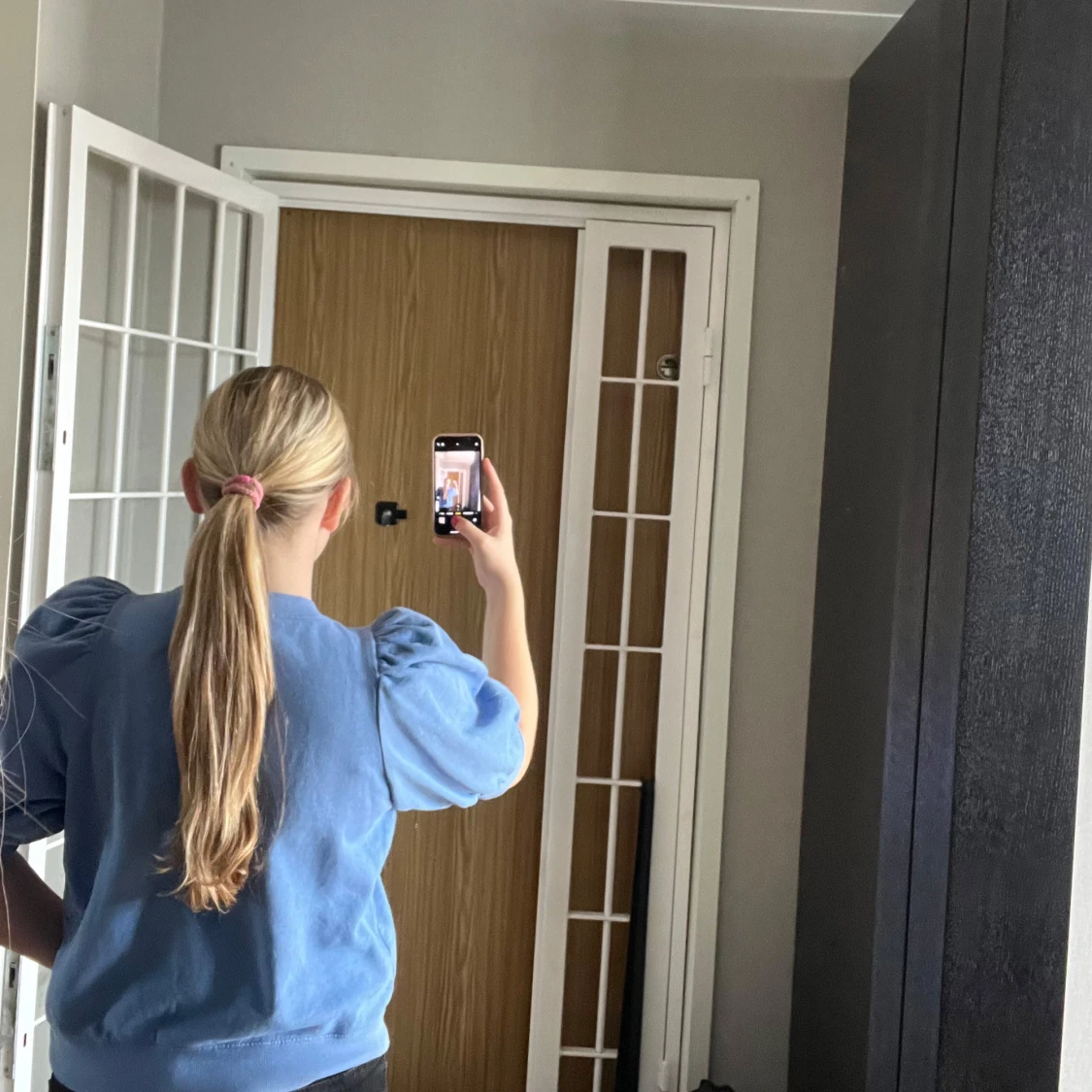 Blå puffärmströja från Lindex - 1