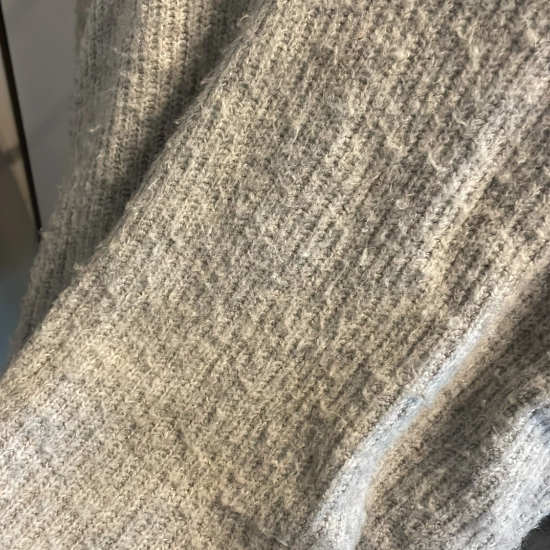 Grå stickad tröja från KappAhl - 3