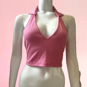 Söt rosa halterneck topp - Jättegullig ribbad rosa halterneck topp💕
